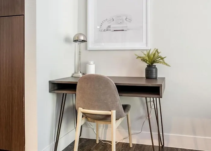 Landing Modern With Amazing Amenities *